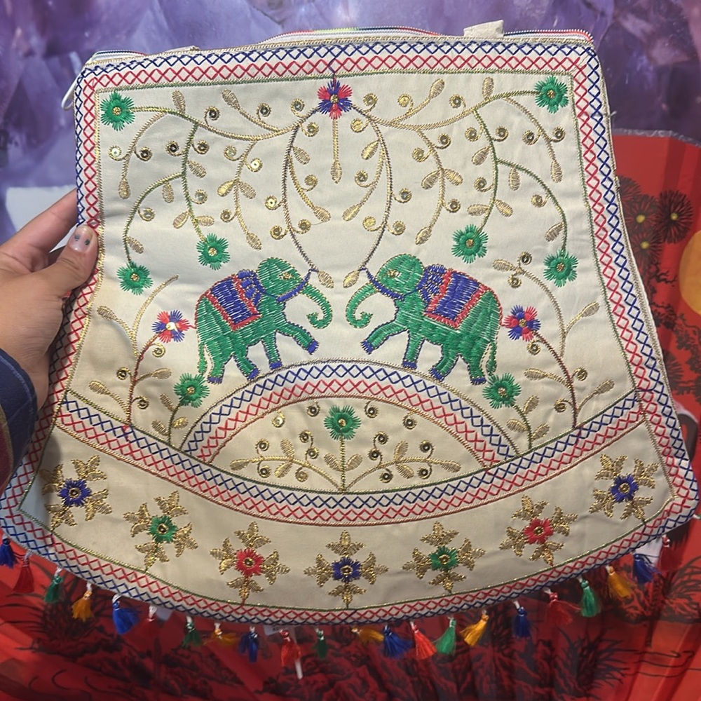 Handcraft in bordered tote National handloom bag